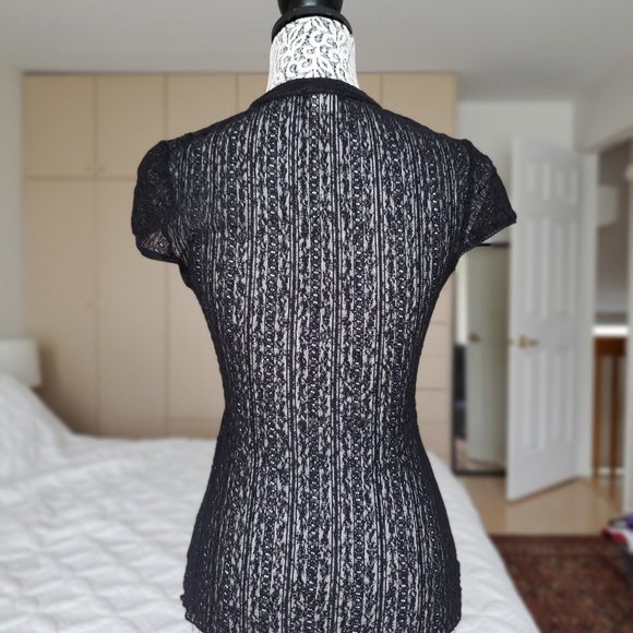 Le Chateau Sheer Stretchy Short Sleeve Black Lace Top - Picture 2 of 6